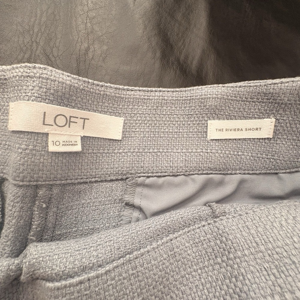Loft Riviera Shorts Light Gray Double-Button Front size 10 - Picture 3 of 9